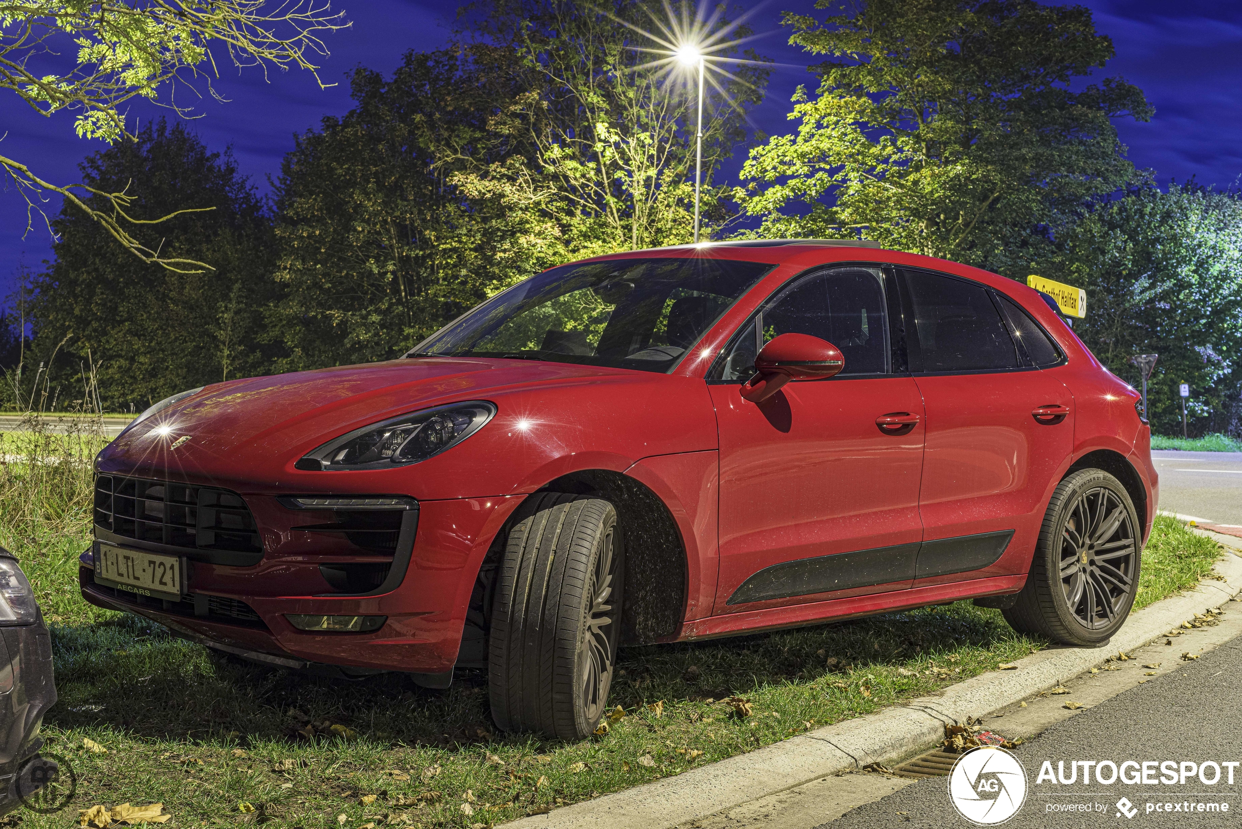 Porsche 95B Macan GTS