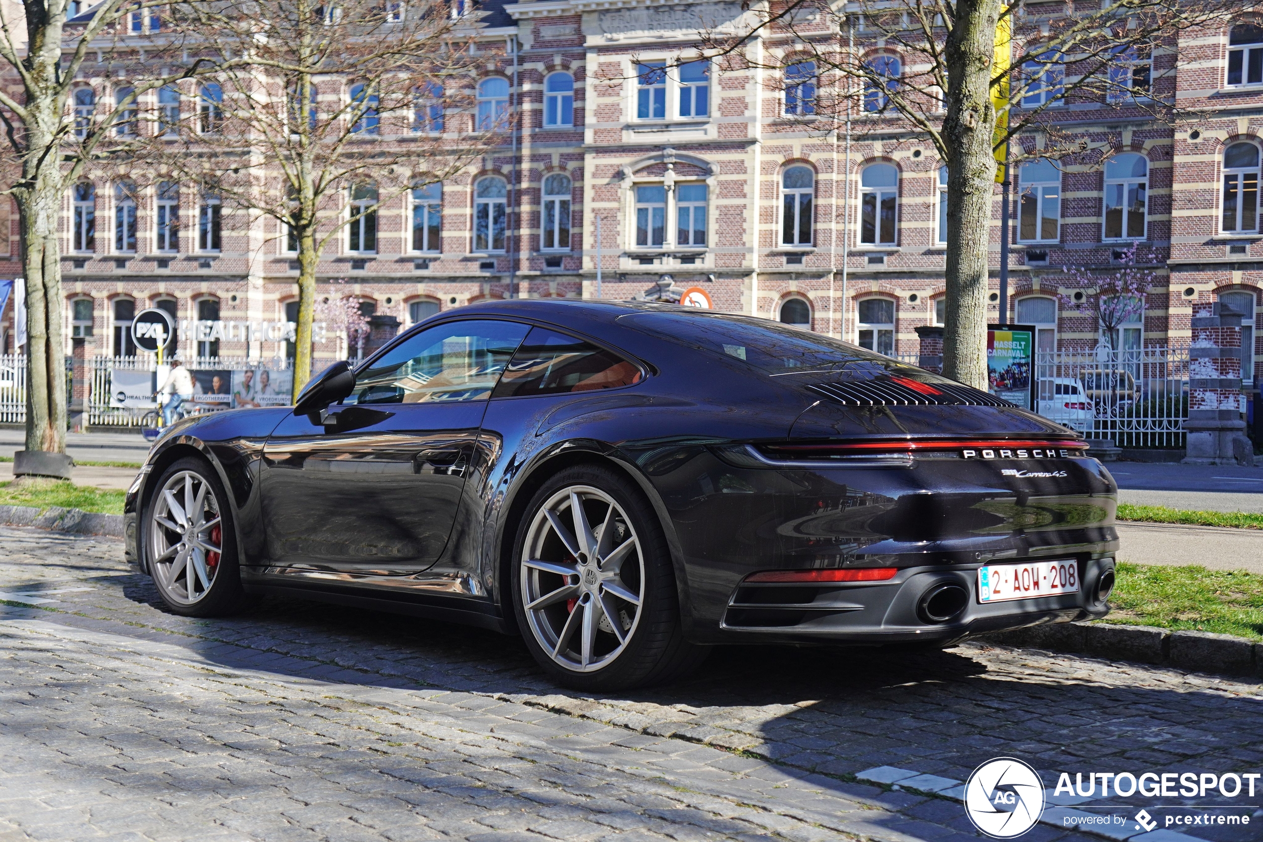 Porsche 992 Carrera 4S