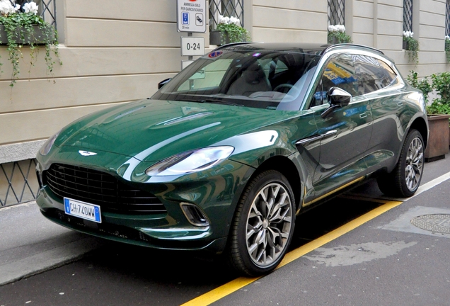 Aston Martin DBX