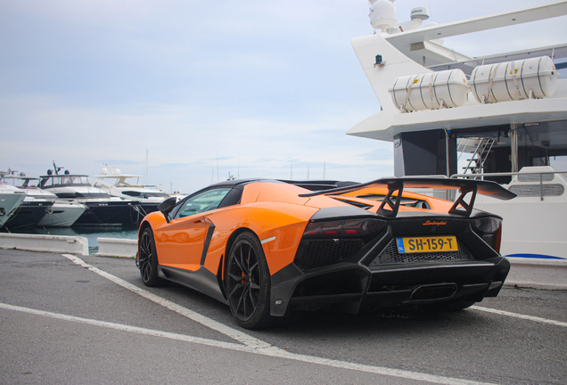 Lamborghini Aventador LP700-4 Roadster