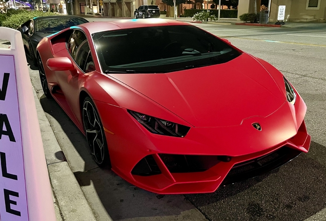 Lamborghini Huracán LP640-4 EVO