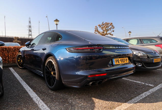 Porsche 971 Panamera Turbo S E-Hybrid