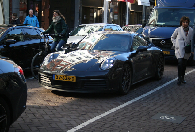 Porsche 992 Carrera 4S