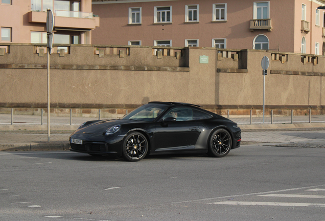 Porsche 992 Carrera 4S