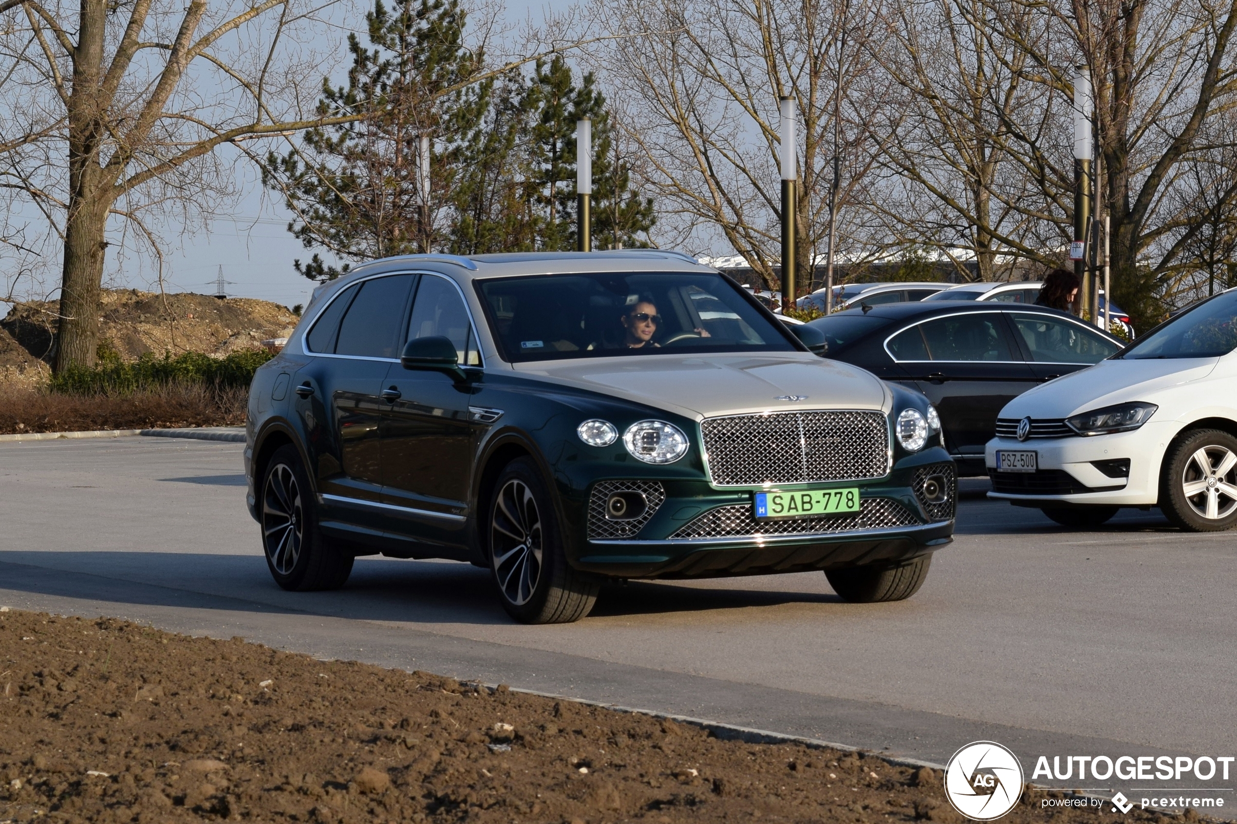 Bentley Bentayga Hybrid 2021