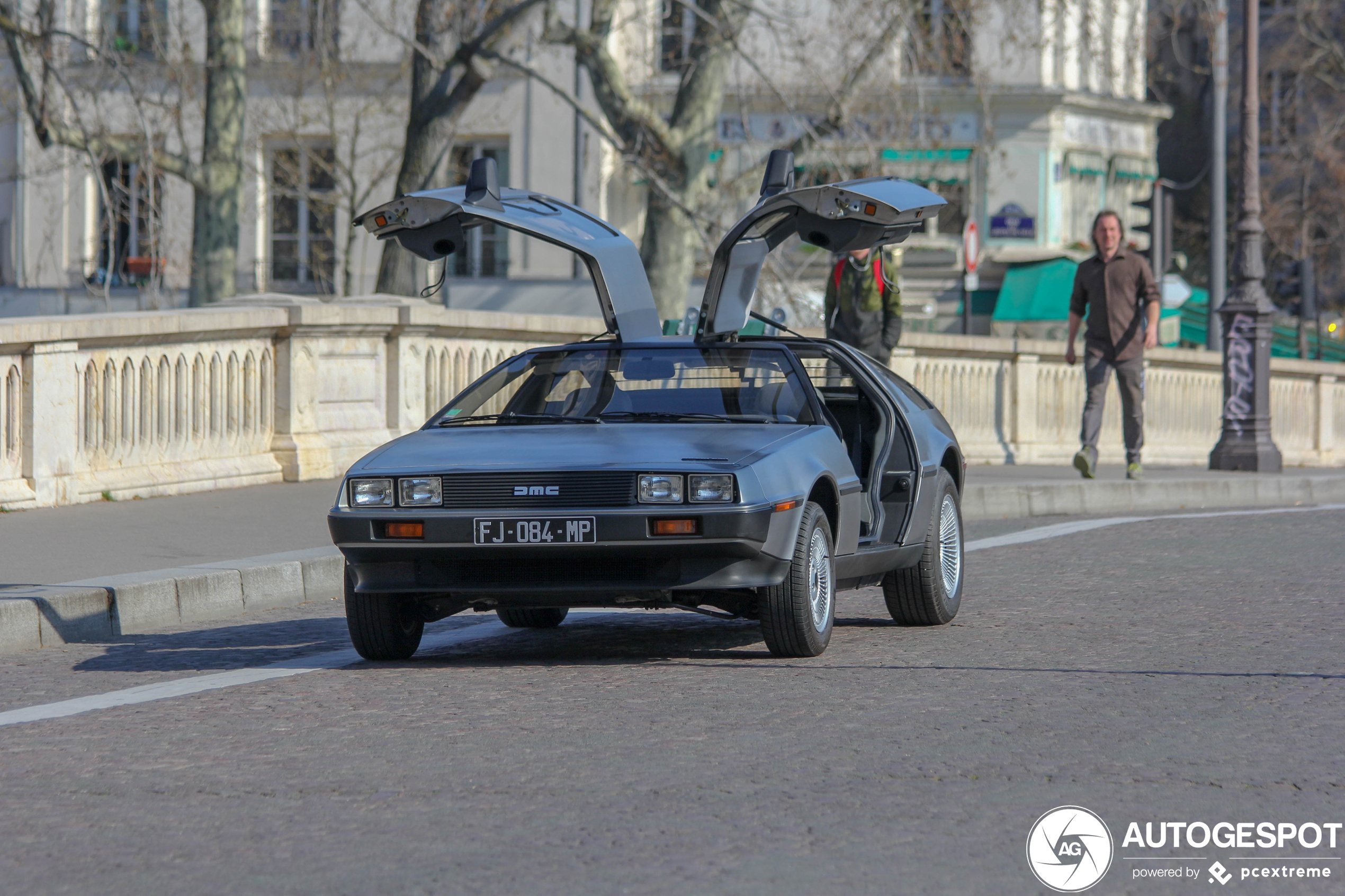 DeLorean DMC-12