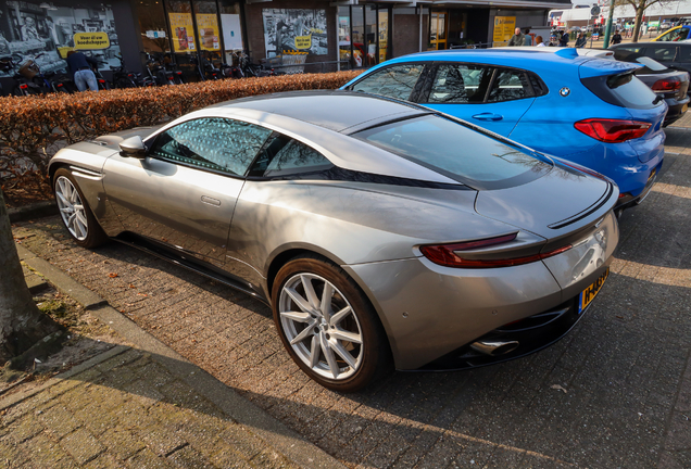 Aston Martin DB11