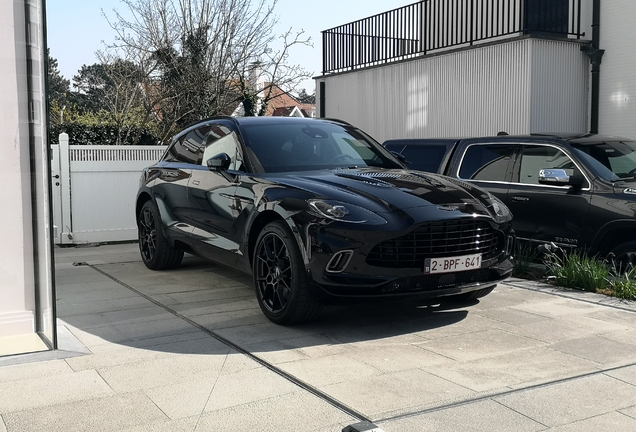 Aston Martin DBX