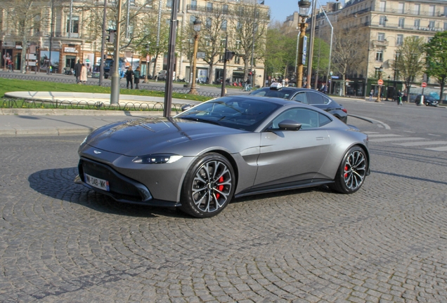 Aston Martin V8 Vantage 2018