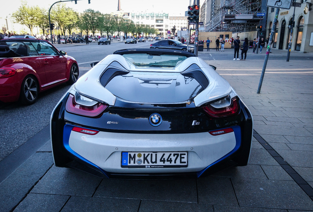 BMW i8 Roadster