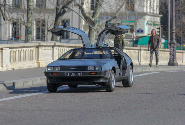 DeLorean DMC-12