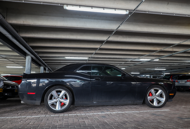 Dodge Challenger SRT-8