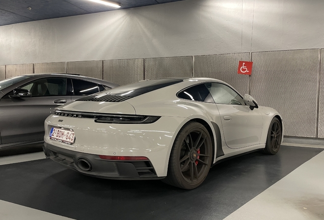 Porsche 992 Carrera GTS