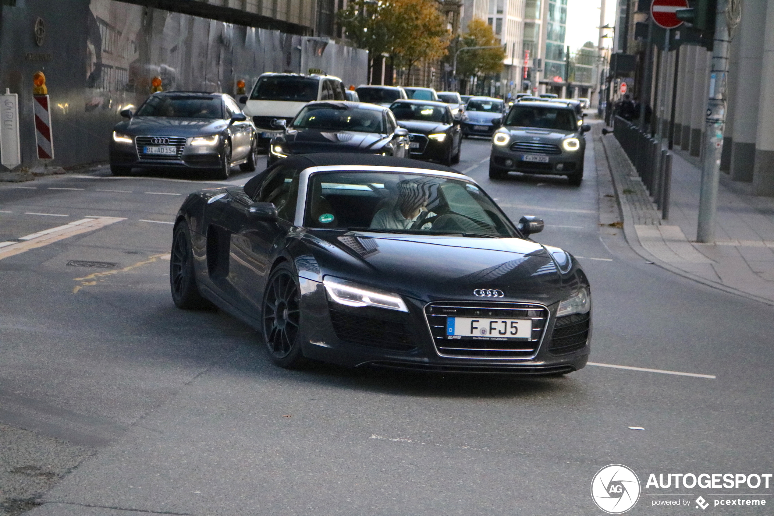 Audi R8 V8 Spyder 2013