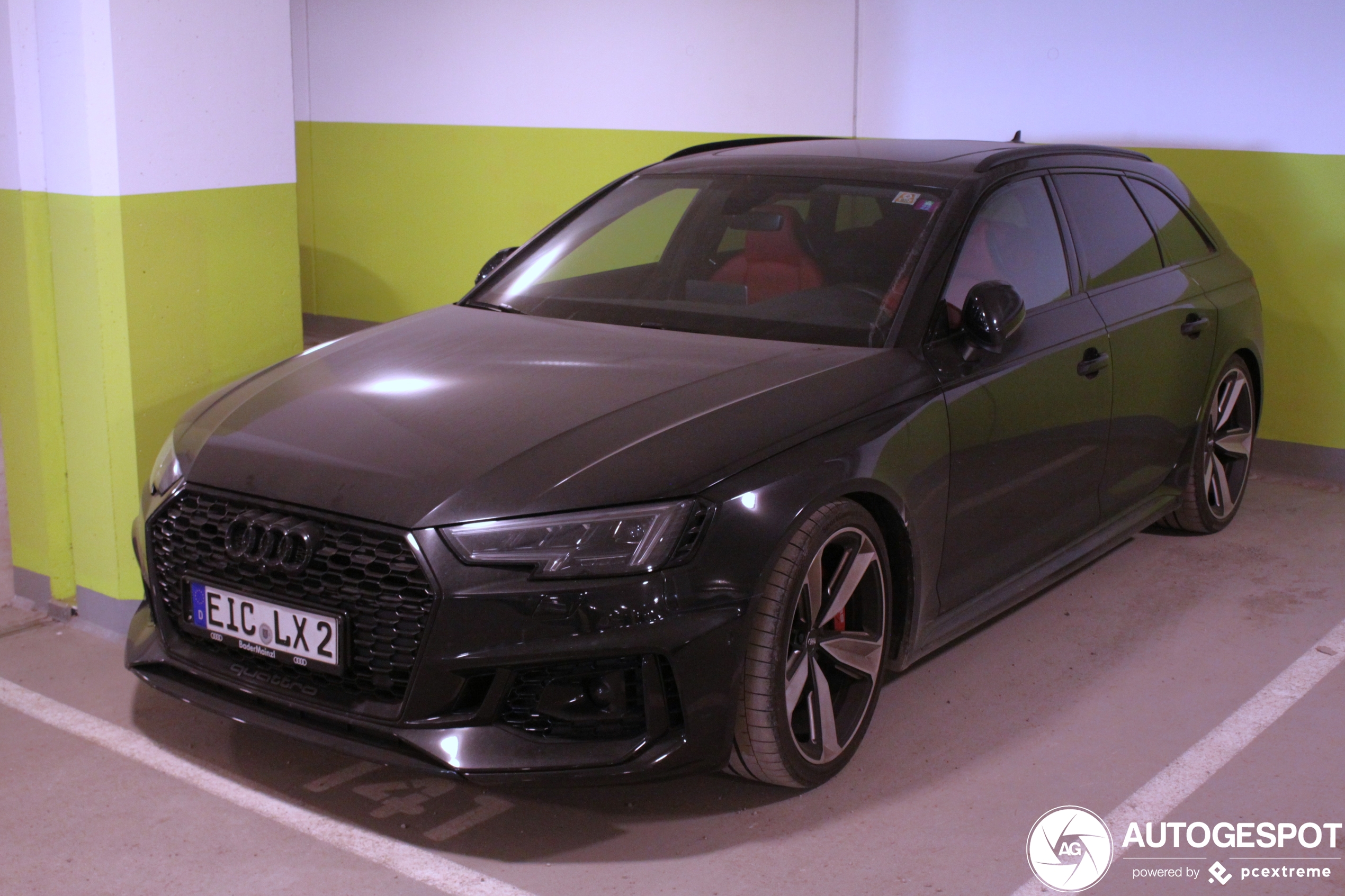 Audi RS4 Avant B9