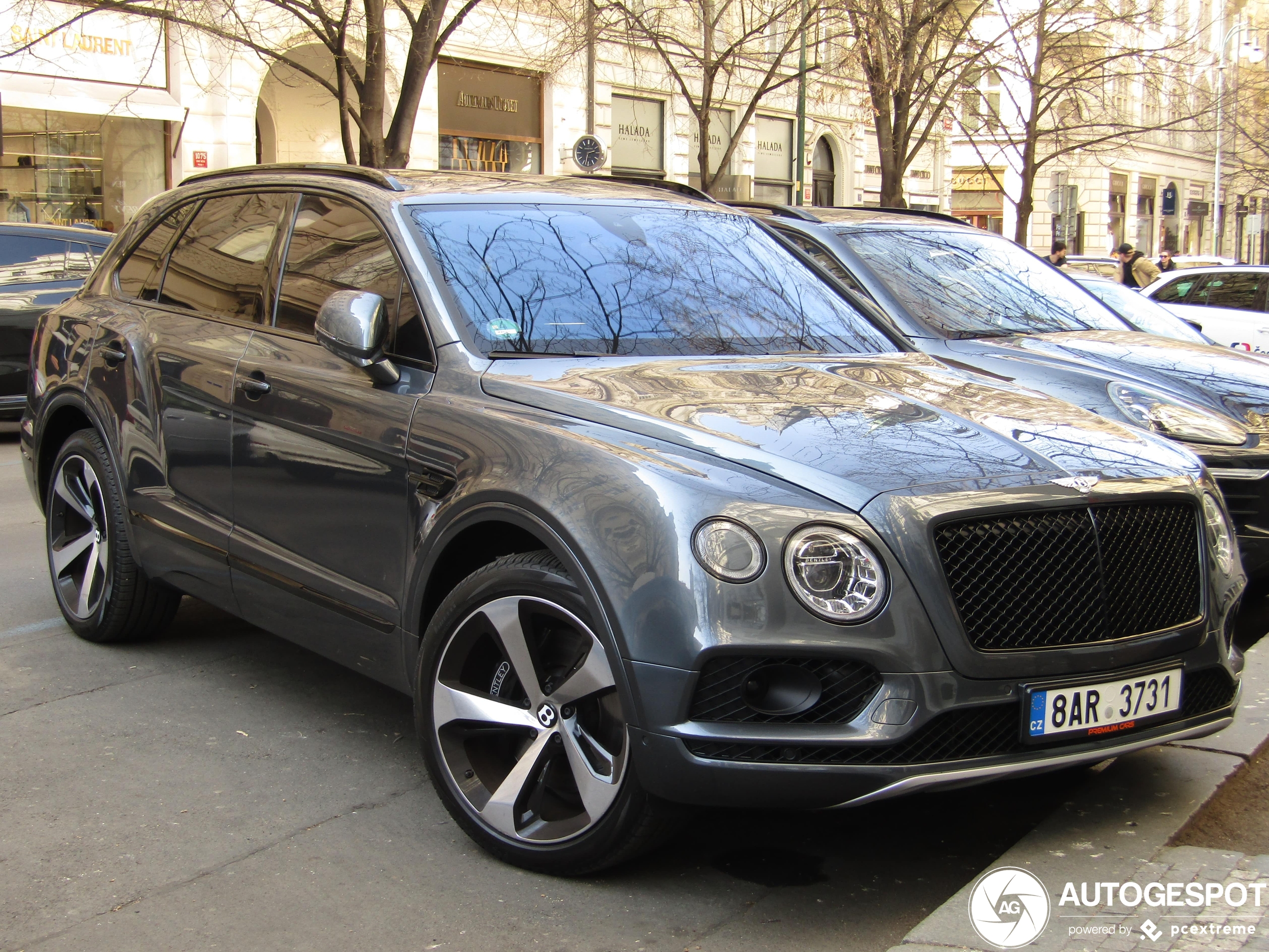 Bentley Bentayga V8