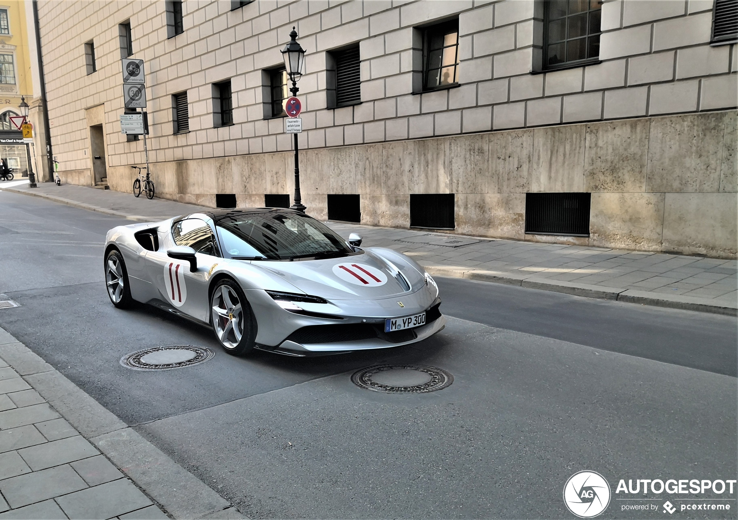 Ferrari SF90 Spider