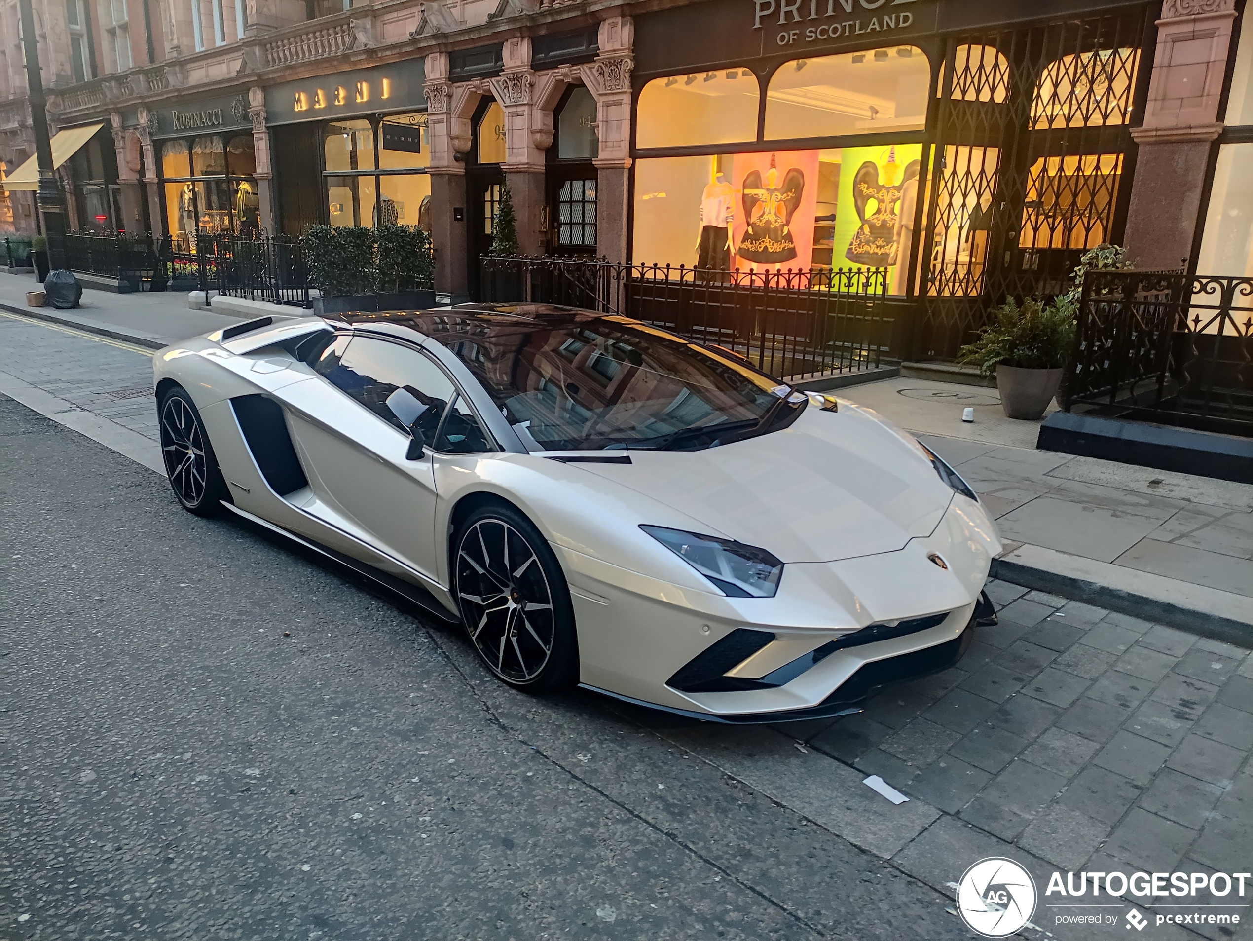 Lamborghini Aventador S LP740-4 Roadster