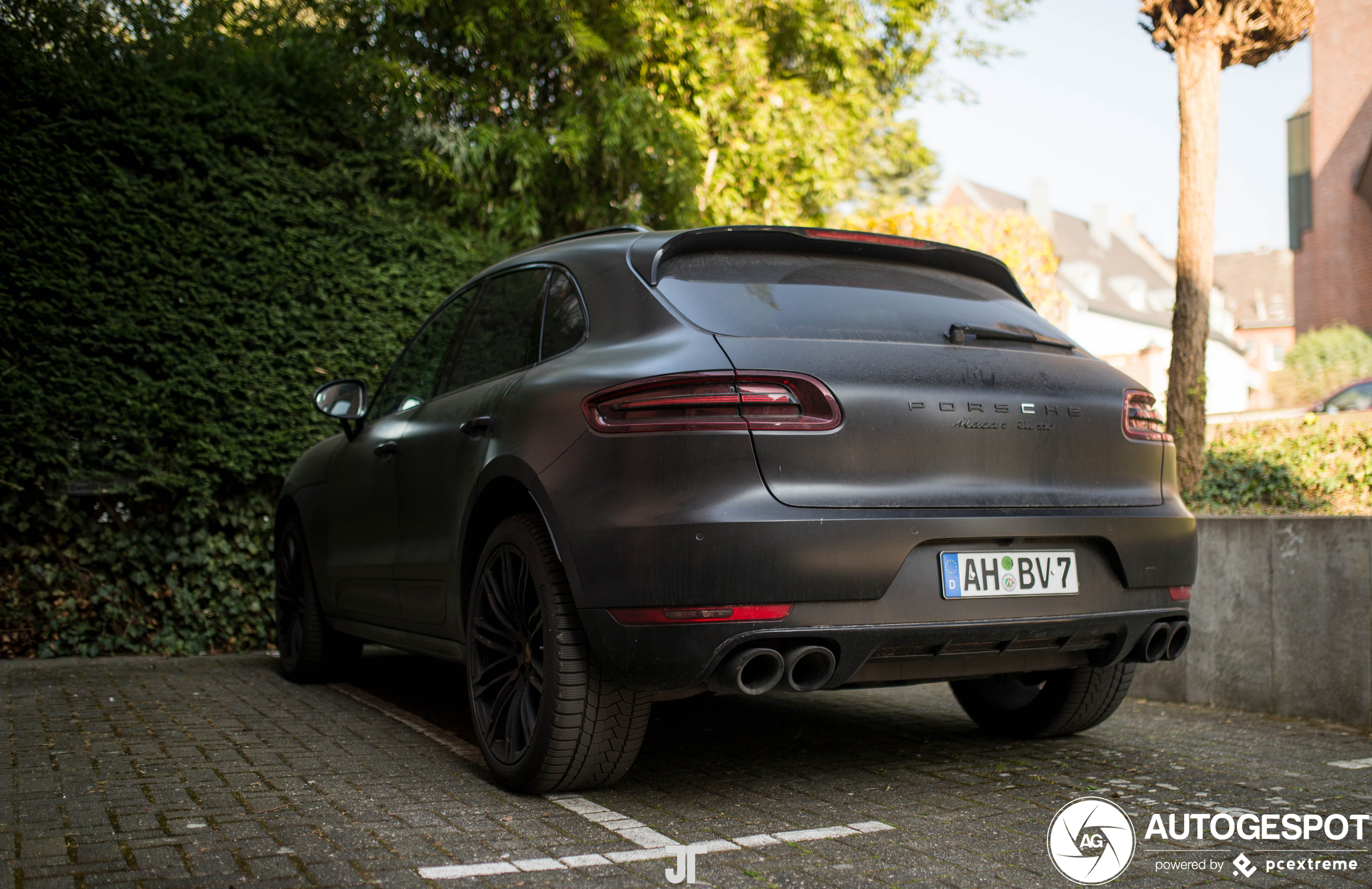 Porsche 95B Macan Turbo