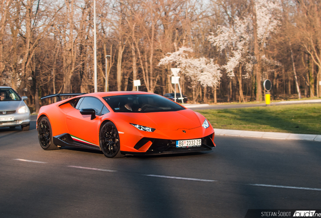 Lamborghini Huracán LP640-4 Performante