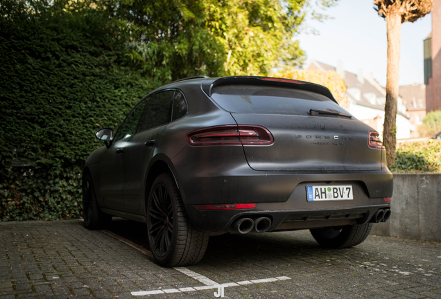 Porsche 95B Macan Turbo