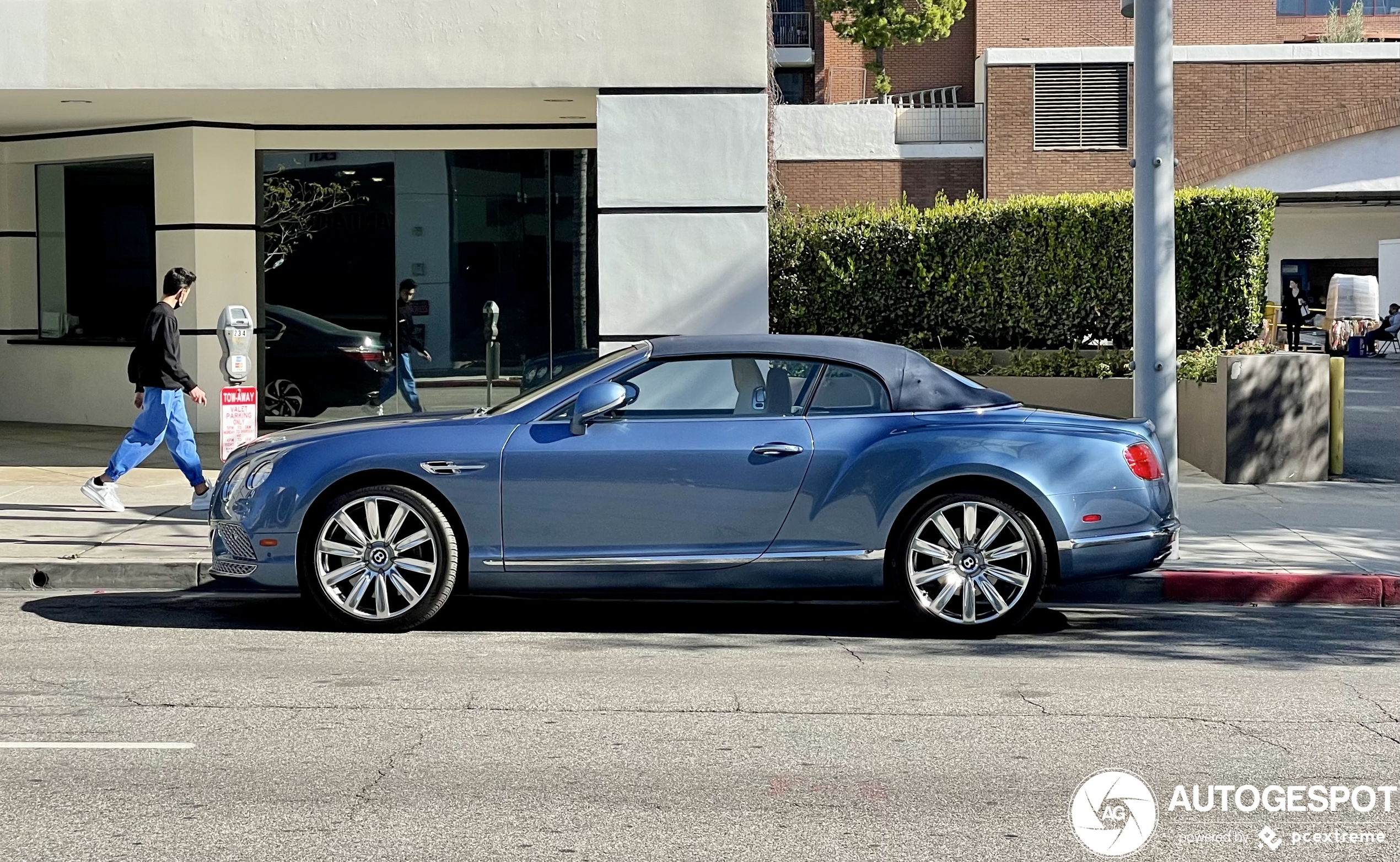 Bentley Continental GTC 2016