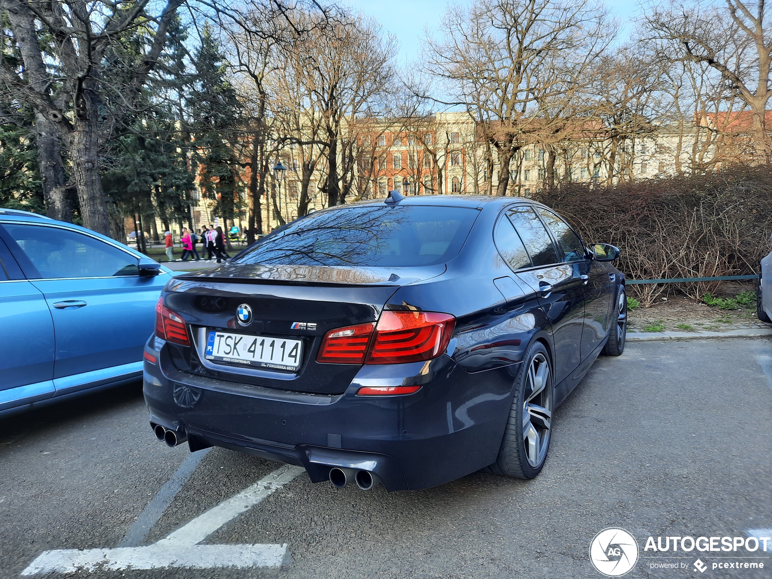 BMW M5 F10 2011