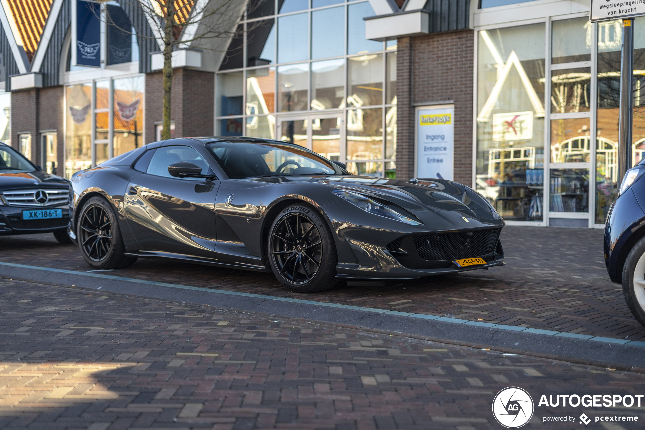 Ferrari 812 GTS