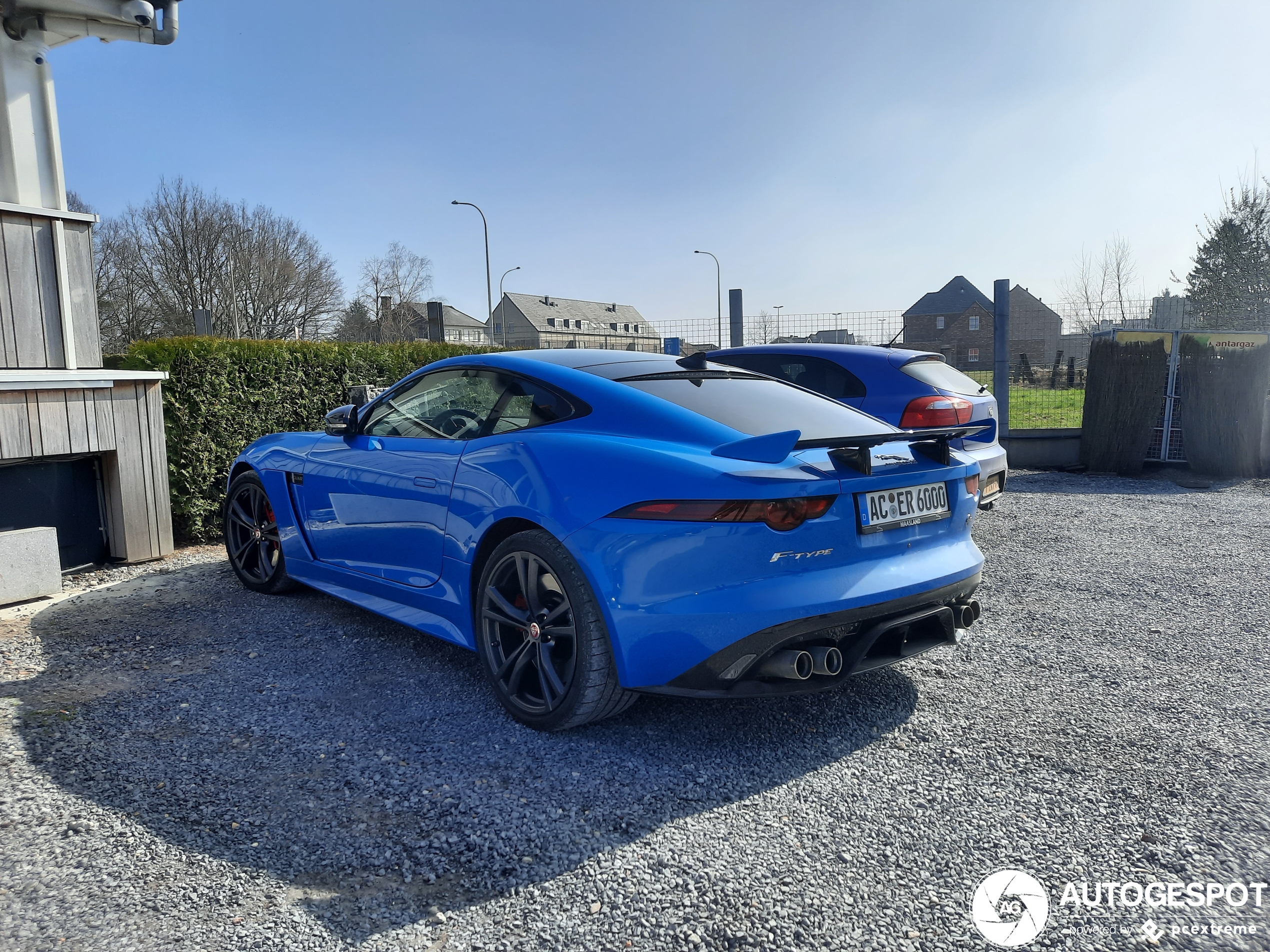 Jaguar F-TYPE SVR Coupé 2017