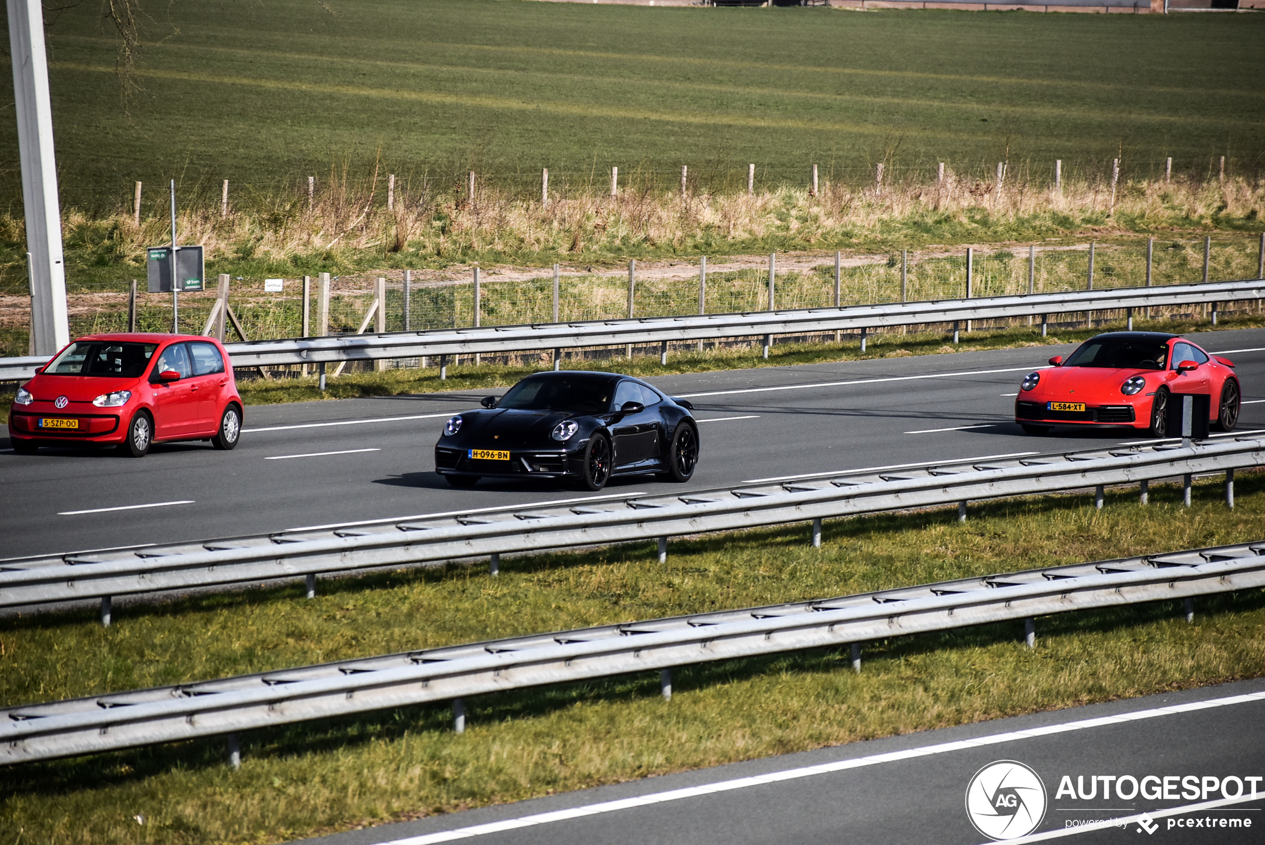 Porsche 992 Carrera 4S