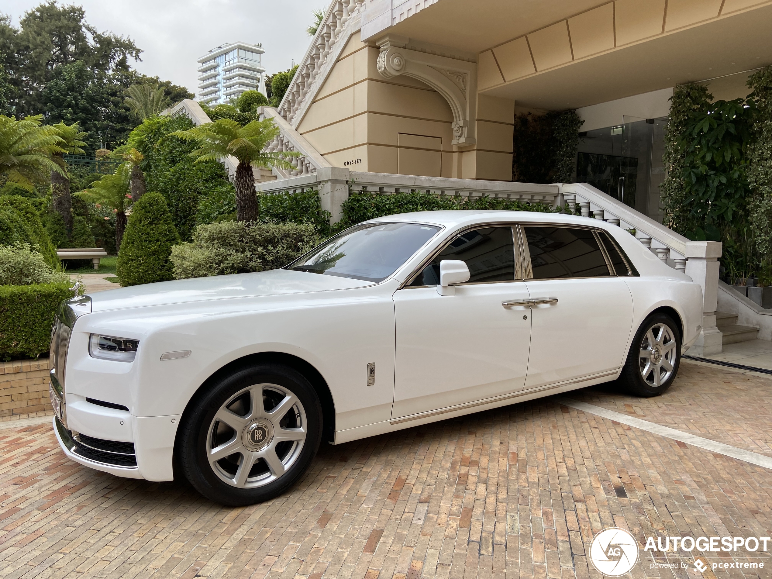 Rolls-Royce Phantom VIII EWB