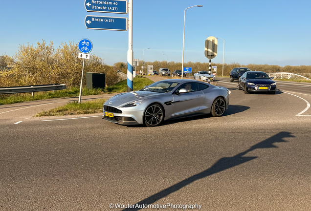 Aston Martin Vanquish 2013