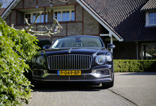 Bentley Flying Spur V8 2021 First Edition