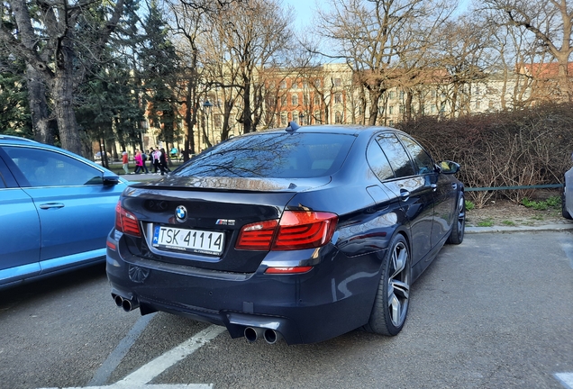 BMW M5 F10 2011