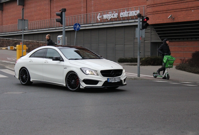 Mercedes-Benz CLA 45 AMG C117