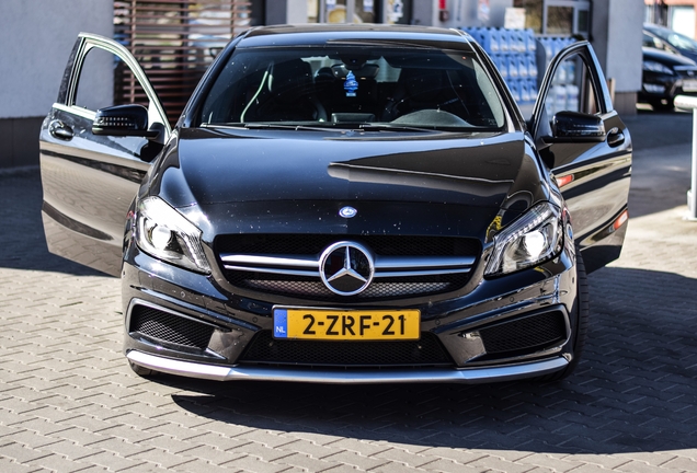 Mercedes-Benz A 45 AMG