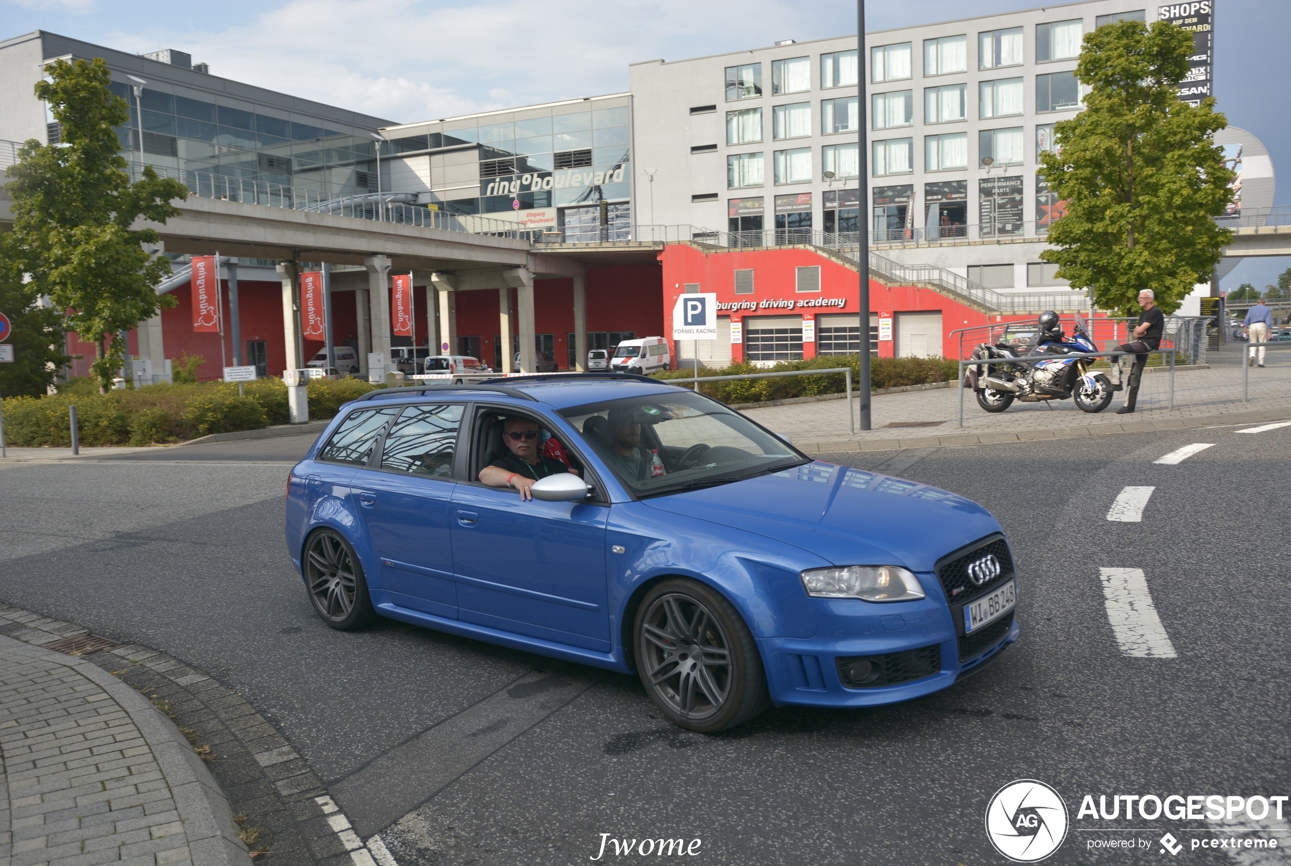 Audi RS4 Avant B7