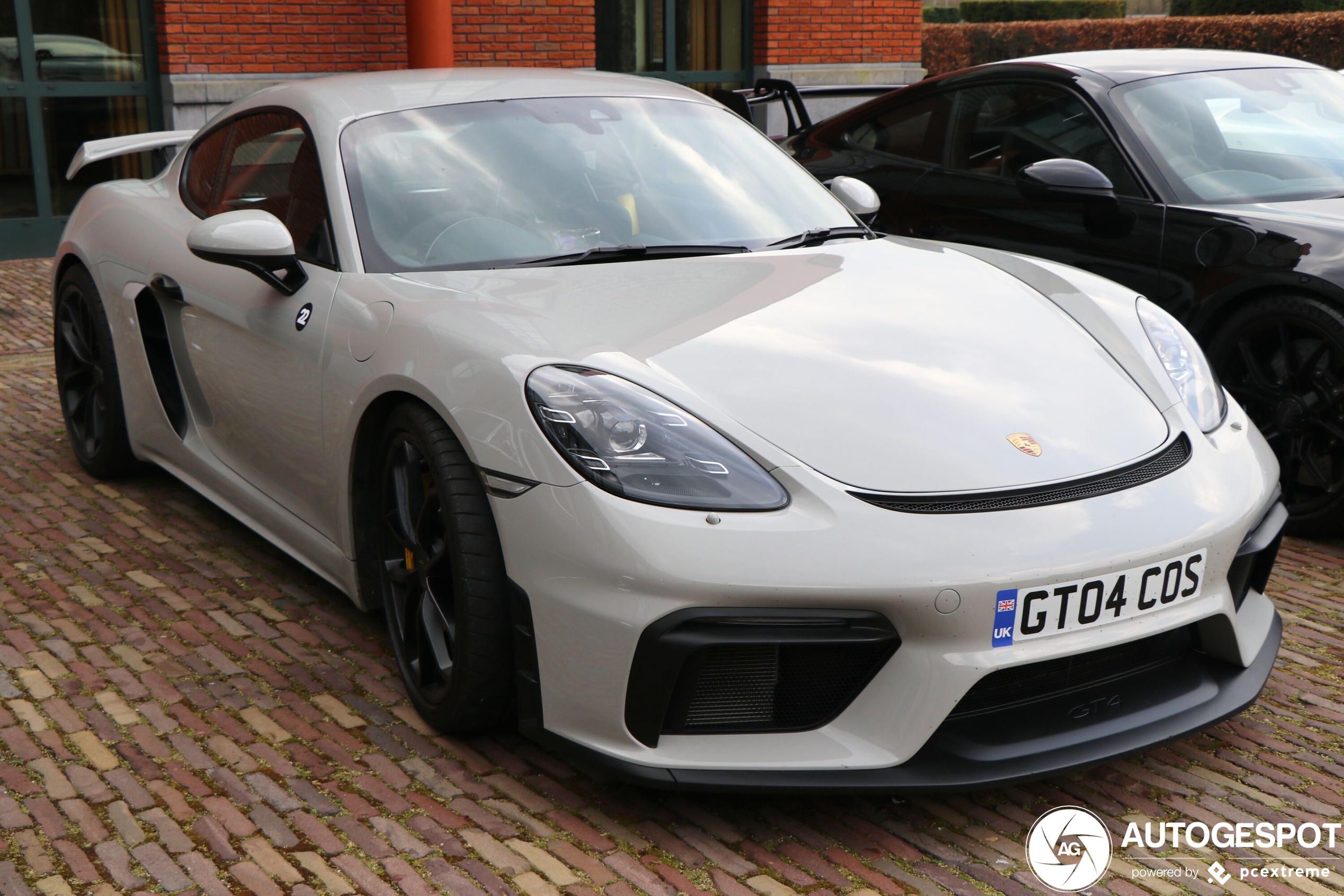 Porsche 718 Cayman GT4