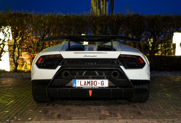 Lamborghini Huracán LP640-4 Performante Spyder