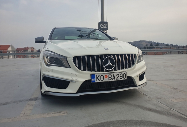 Mercedes-Benz CLA 45 AMG C117