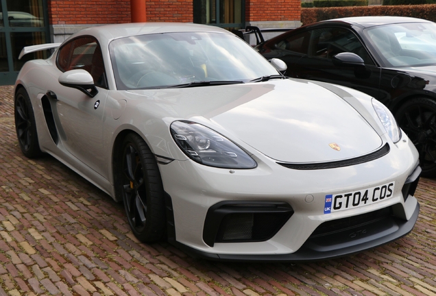 Porsche 718 Cayman GT4