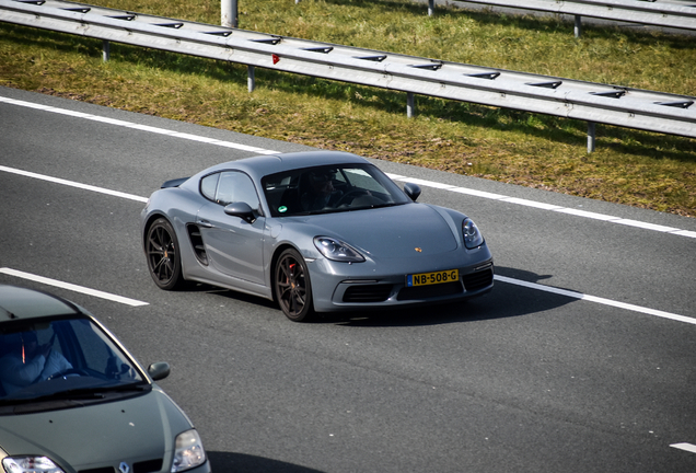 Porsche 718 Cayman S