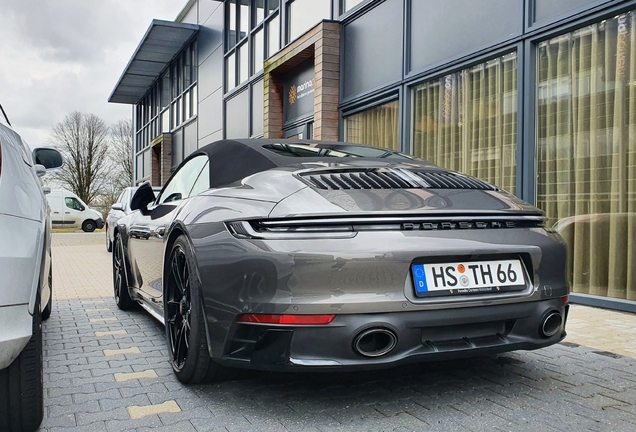 Porsche 992 Carrera 4 GTS Cabriolet