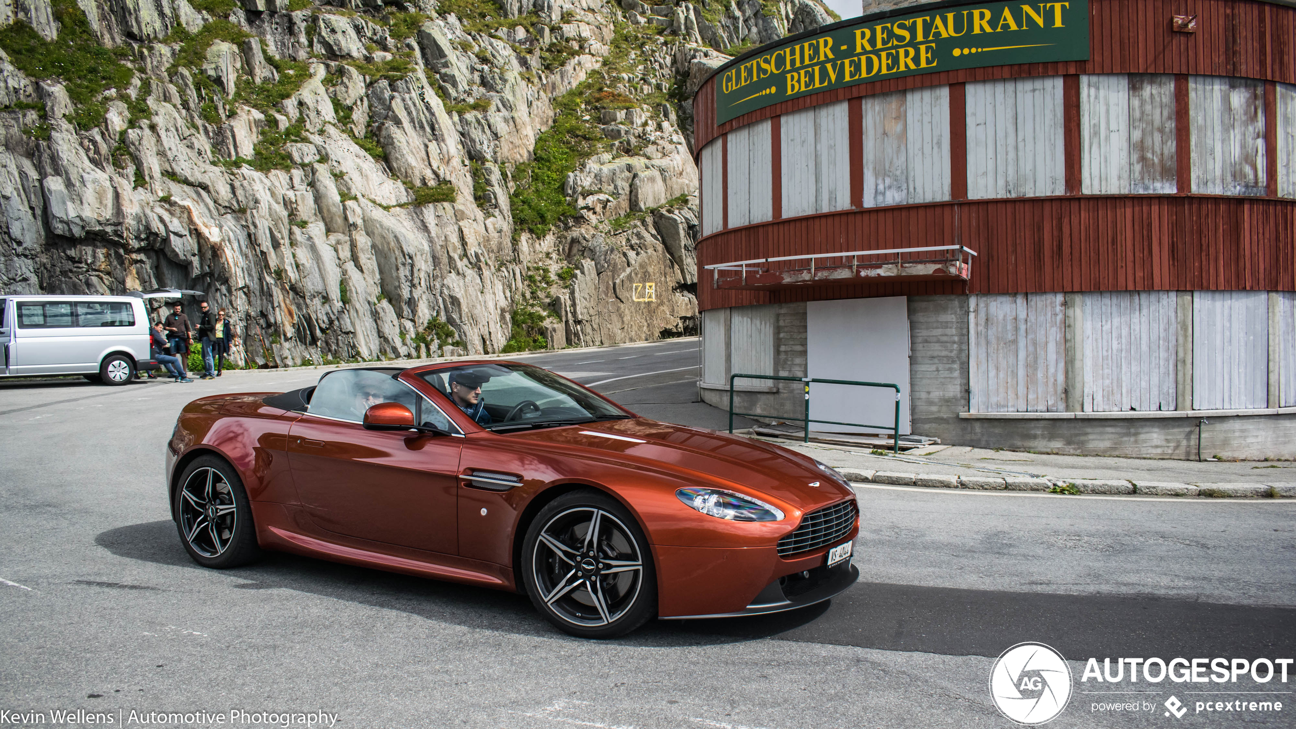 Aston Martin V8 Vantage Roadster 2012