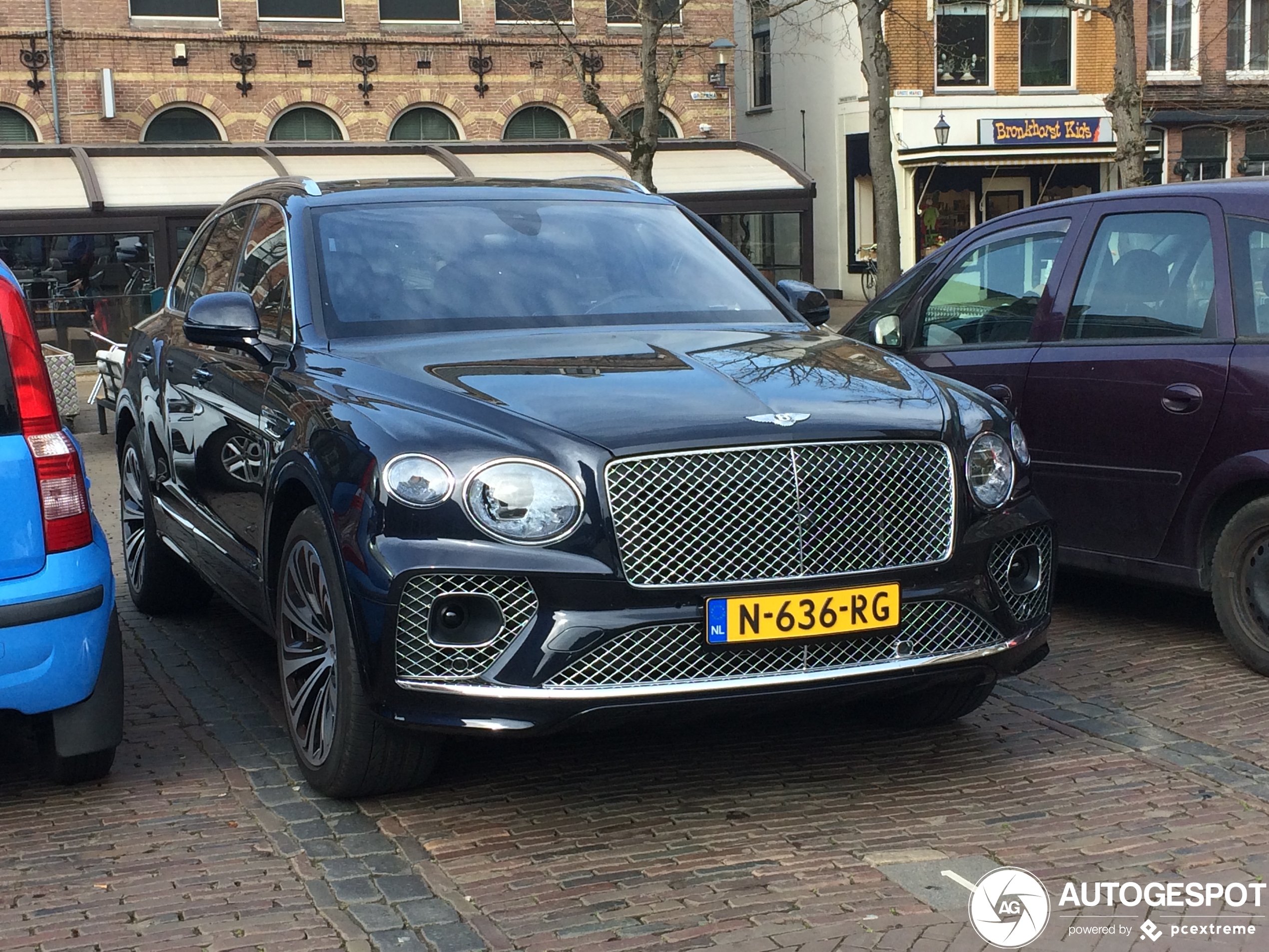 Bentley Bentayga Hybrid 2021