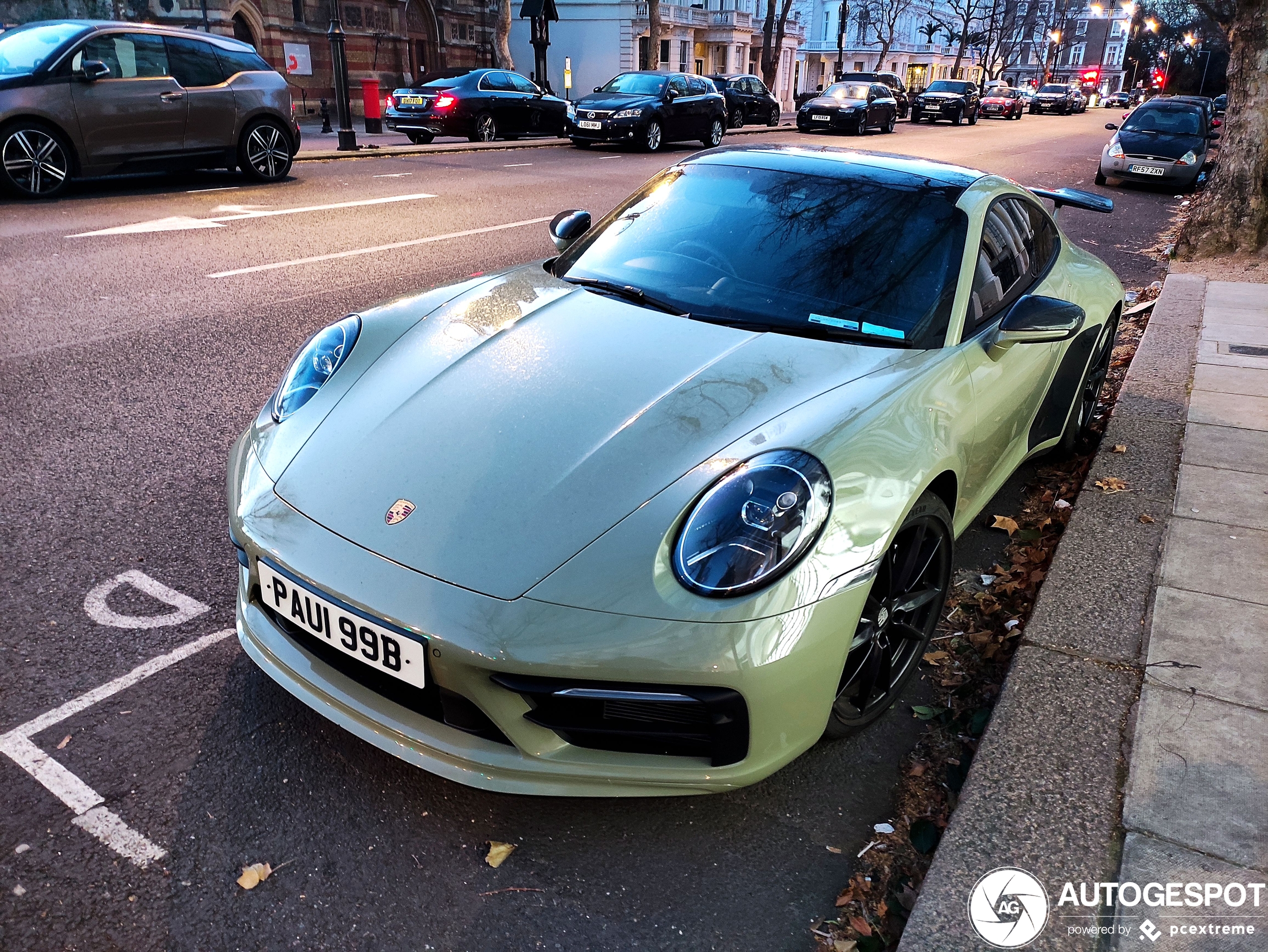 Porsche 992 Carrera 4S