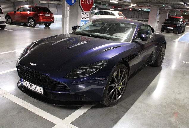 Aston Martin DB11 AMR