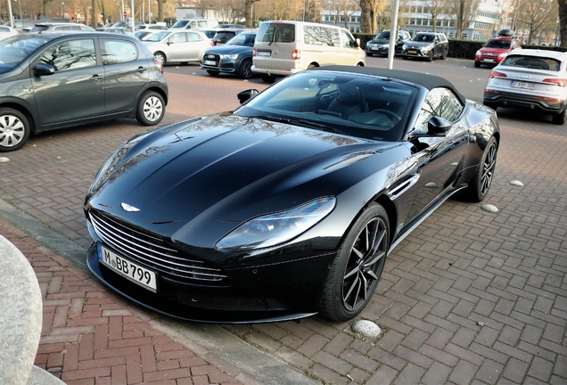 Aston Martin DB11 V8 Volante