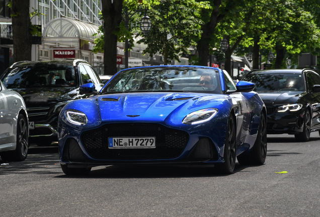 Aston Martin DBS Superleggera Volante