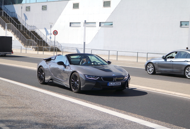 BMW i8 Roadster